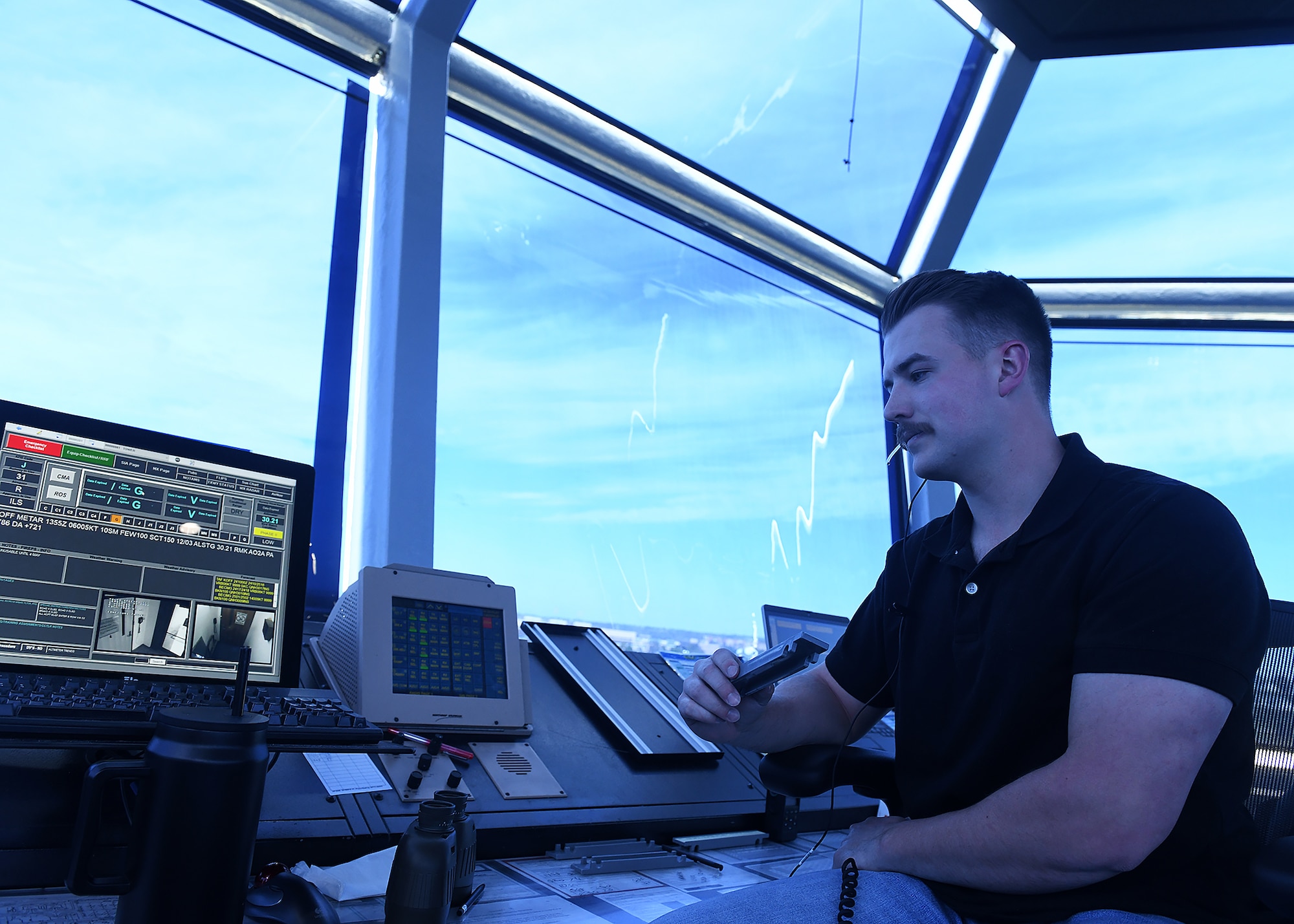 Civilian calls an aircraft departing the airfield