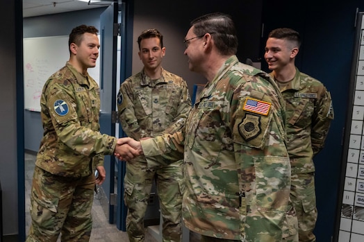 man shakes hands