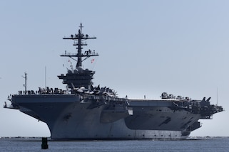 USS George Washington (CVN 73) arrives at the Naval Station Mayport.