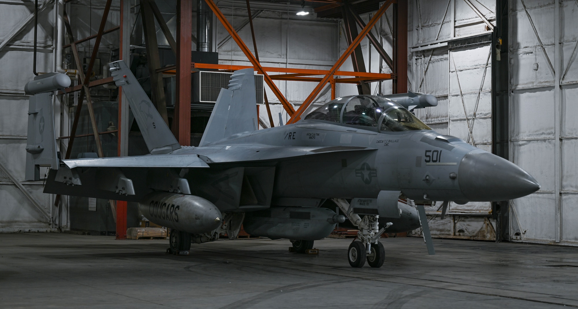 Ellsworth integrates F-18 Growlers into hot-pit re-fueling training