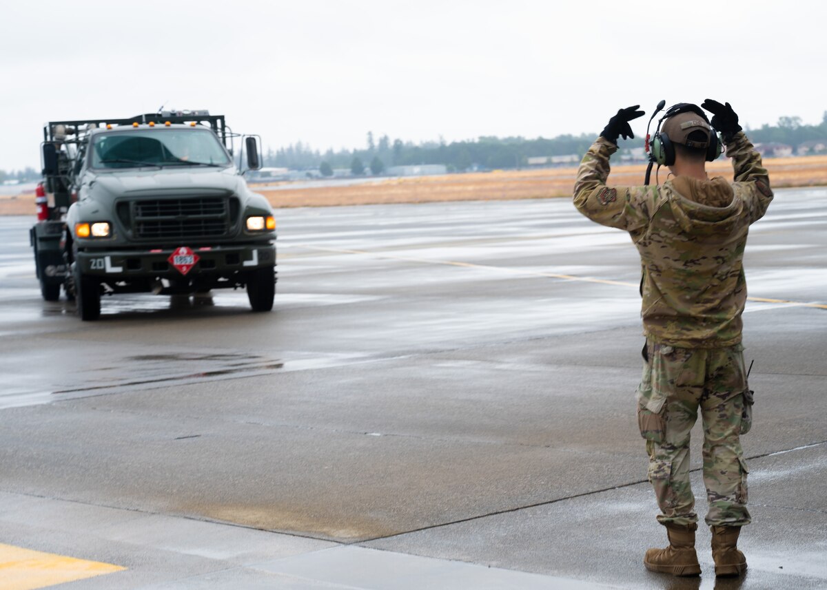 Jack of all trades: 62d AMXS crew chiefs propel the global airlift