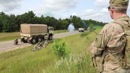 Soldiers from the 402nd Quartermaster Battalion provide casualty care during a displace command post scenario at WAREX, July 24, 2024, Fort McCoy, Wis. (Photo by Sgt. 1st Class Justin Hardin)