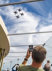 The U.S. Navy Blue Angels flight demonstration team performs over the Space Needle as part of Seattle Seafair Fleet Week Aug. 3, 2024. Seattle Fleet Week is a time-honored celebration of the sea services and provides an opportunity for the citizens of Washington to meet Sailors, Marines and Coast Guardsmen, as well as witness firsthand the latest capabilities of today’s maritime services. (U.S. Navy photo by Mass Communication Specialist 2nd Class Gwendelyn L. Ohrazda)