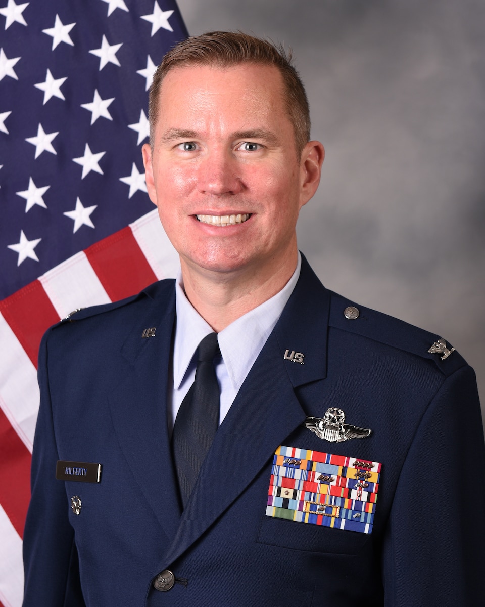 Col Daniel Hilferty Official Photo