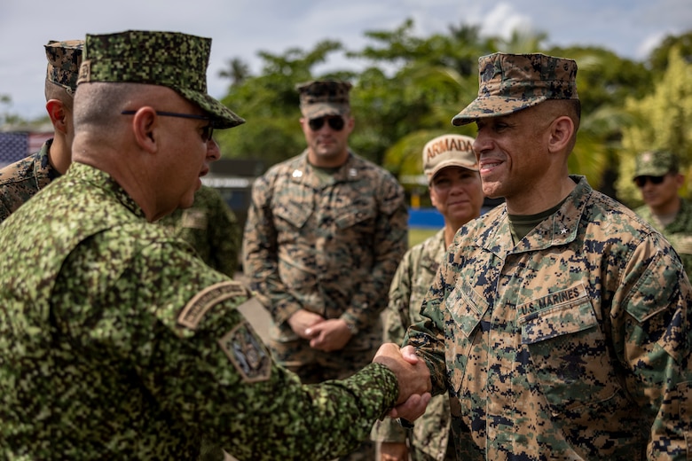 U.S. Marines with Littoral Craft Company Charlie complete the Colombian Fluvial Operations Course