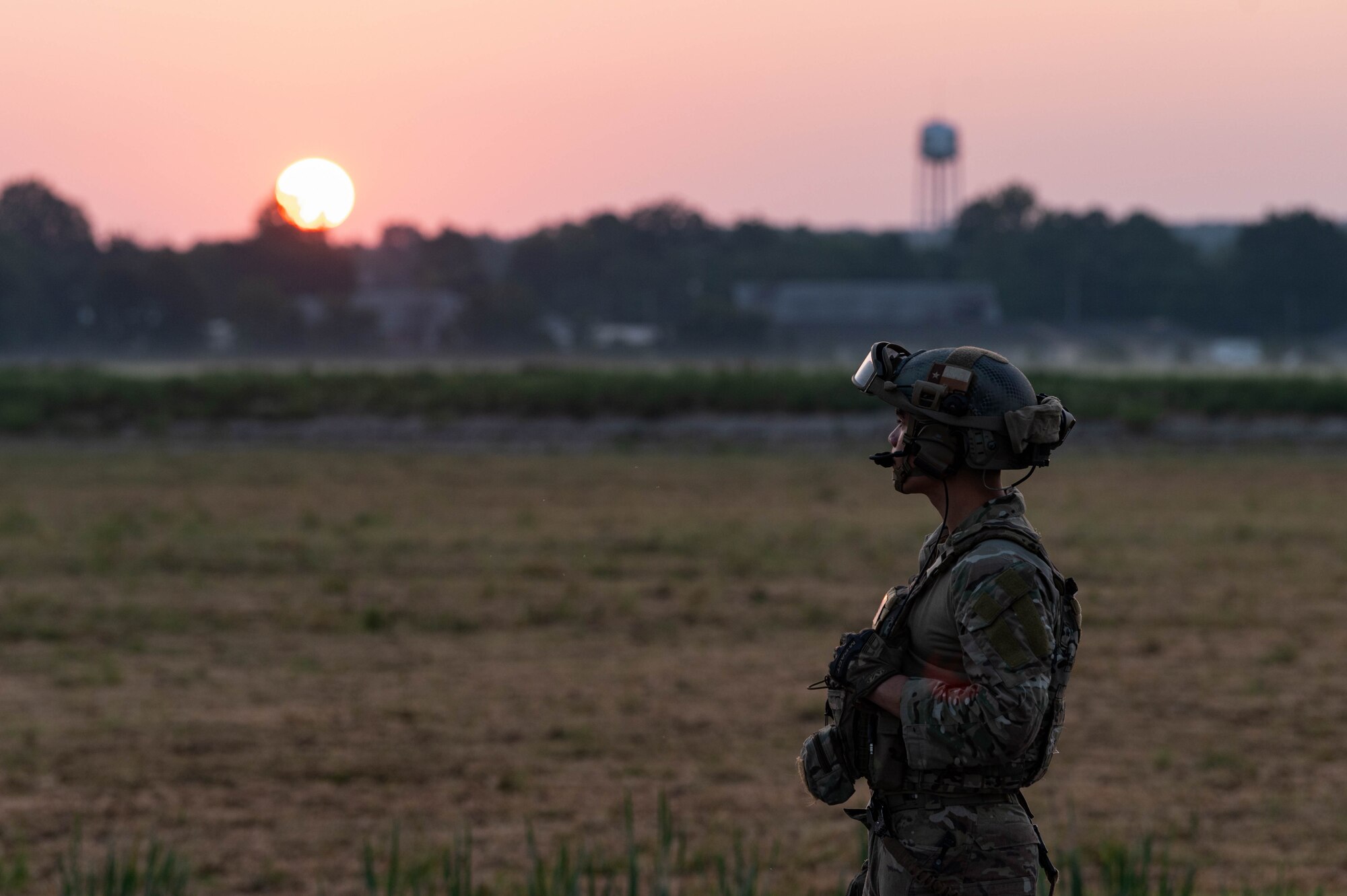 A U.S. Air Force Airman assigned to the 1st Special Operations Wing, prepares to conduct Forward Arming and Refueling Point operations during Emerald Warrior 24 FTX II highway landing operation in Bono, Arkansas, August 4, 2024.