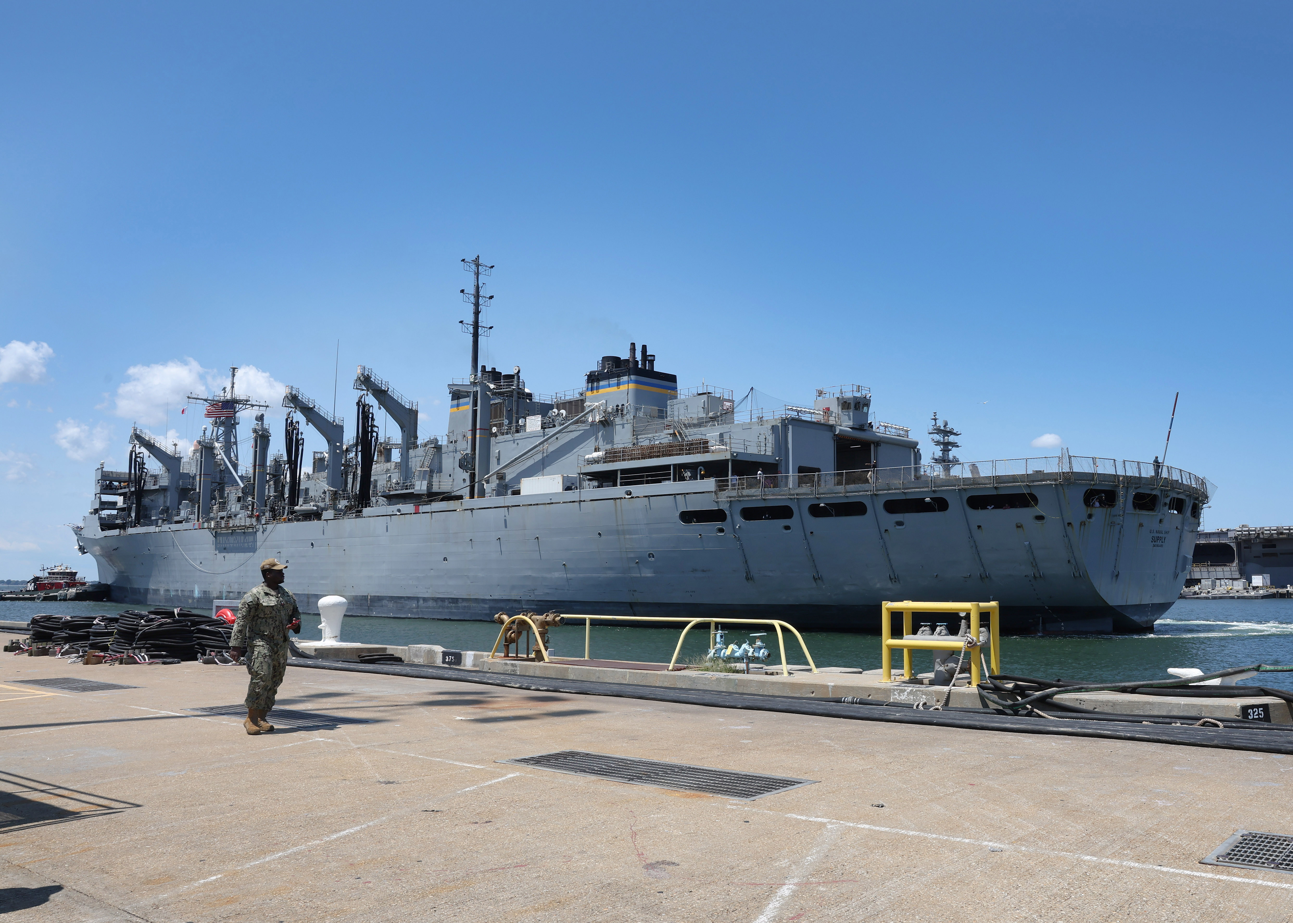 USNS Supply (T-AOE 6) arrives in Naval Station Norfolk.
