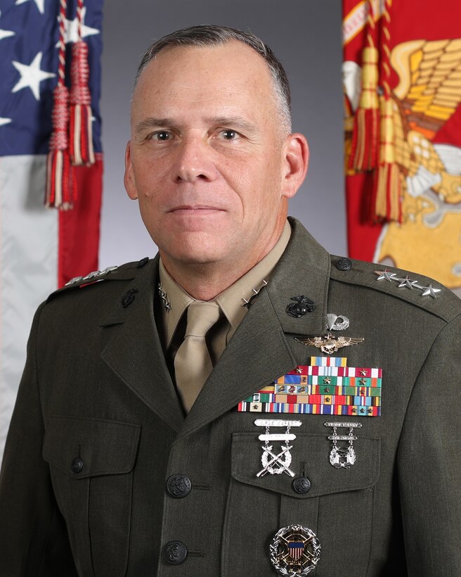LtGen Eric Austin