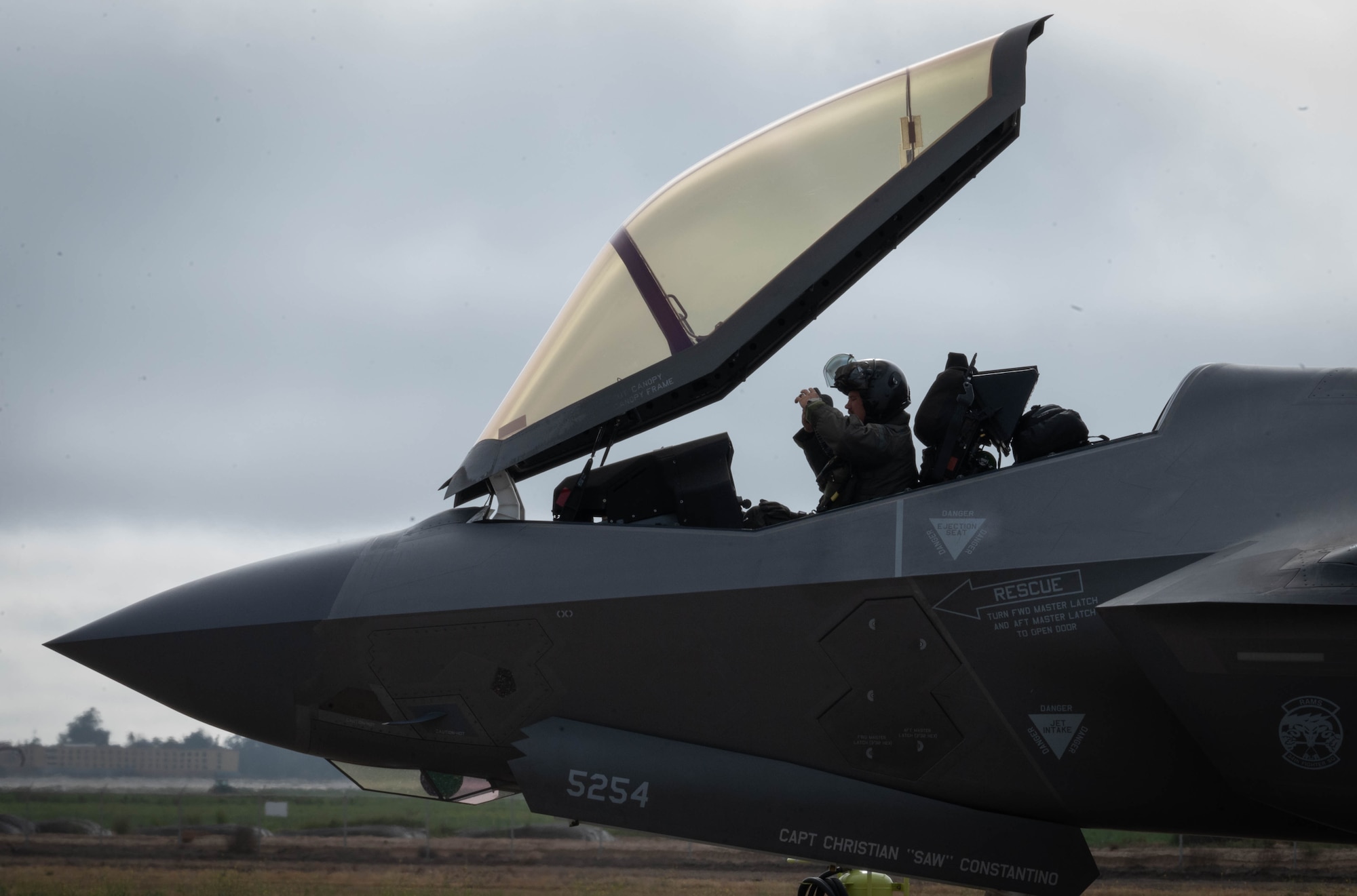 a photo of F-35 operations at Santa Maria Airport