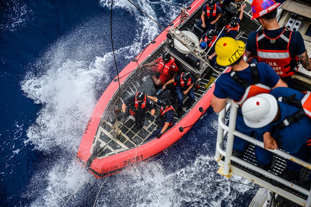 Legend-class cutter USCGC Midgett (WMSL 757) launches an over-the-horizon cutterboat as a safety boat for a man overboard and recovery drill with the Mexican navy as part of Exercise Rim of the Pacific (RIMPAC) 2024 off the coast of Hawaii, July 13. 

Twenty-nine nations, 40 surface ships, three submarines, 14 national land forces, more than 150 aircraft and 25,000 personnel are participating in RIMPAC in and around the Hawaiian Islands, June 27 to Aug. 1. The world’s largest international maritime exercise, RIMPAC provides a unique training opportunity while fostering and sustaining cooperative relationships among participants critical to ensuring the safety of sea lanes and security on the world’s oceans. RIMPAC 2024 is the 29th exercise in the series that began in 1971.  (U.S. Coast Guard photo by David Lau)