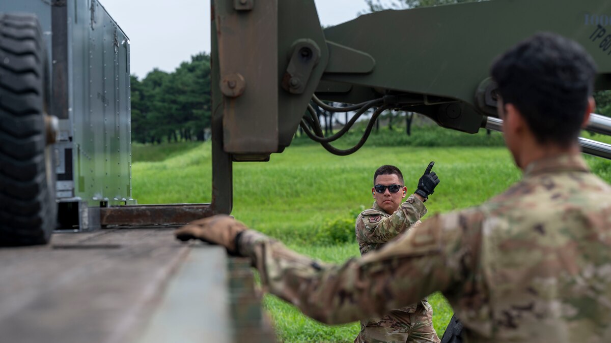 51st LRS conducts training with 51st MUNS > Osan Air Base