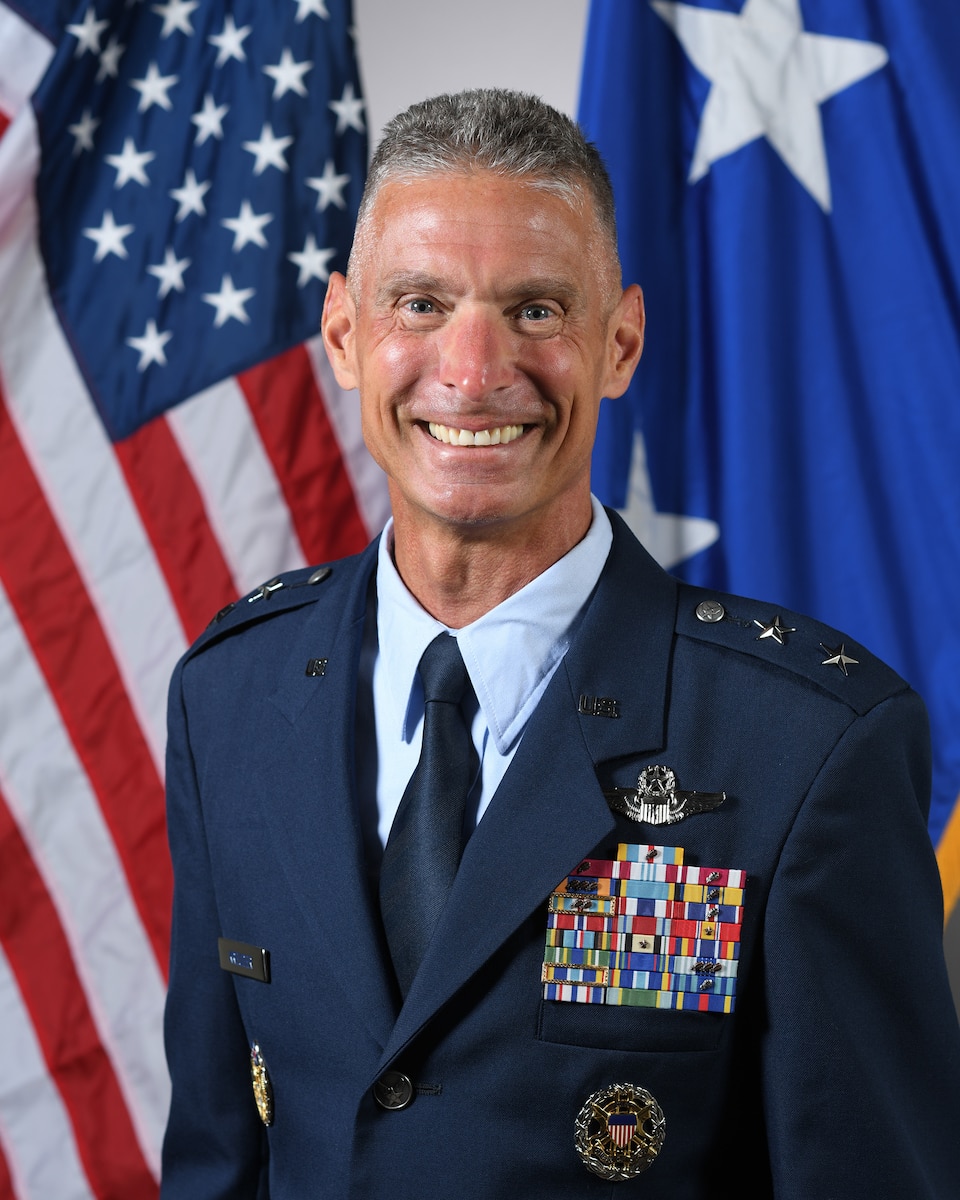 This is the official portrait of Maj. Gen. Gregory Kreuder.