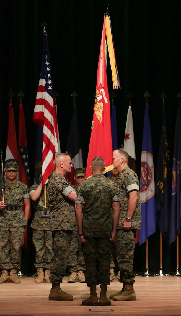 Lt. Gen. Karsten S. Heckl transfers command to Lt. Gen Eric E. Austin during MCCDC Change of Command