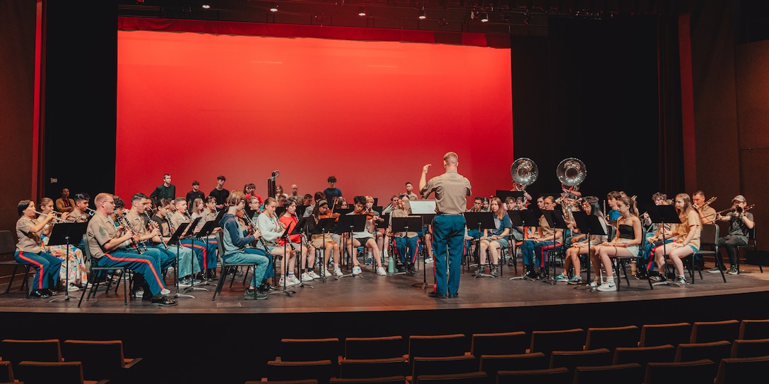 The Marine Corps Forces Pacific Band performs with students at Lincoln High School in Portland, Oregon as part of an educational clinic organized by Recruiting Station Portland and local schools in the Portland area.