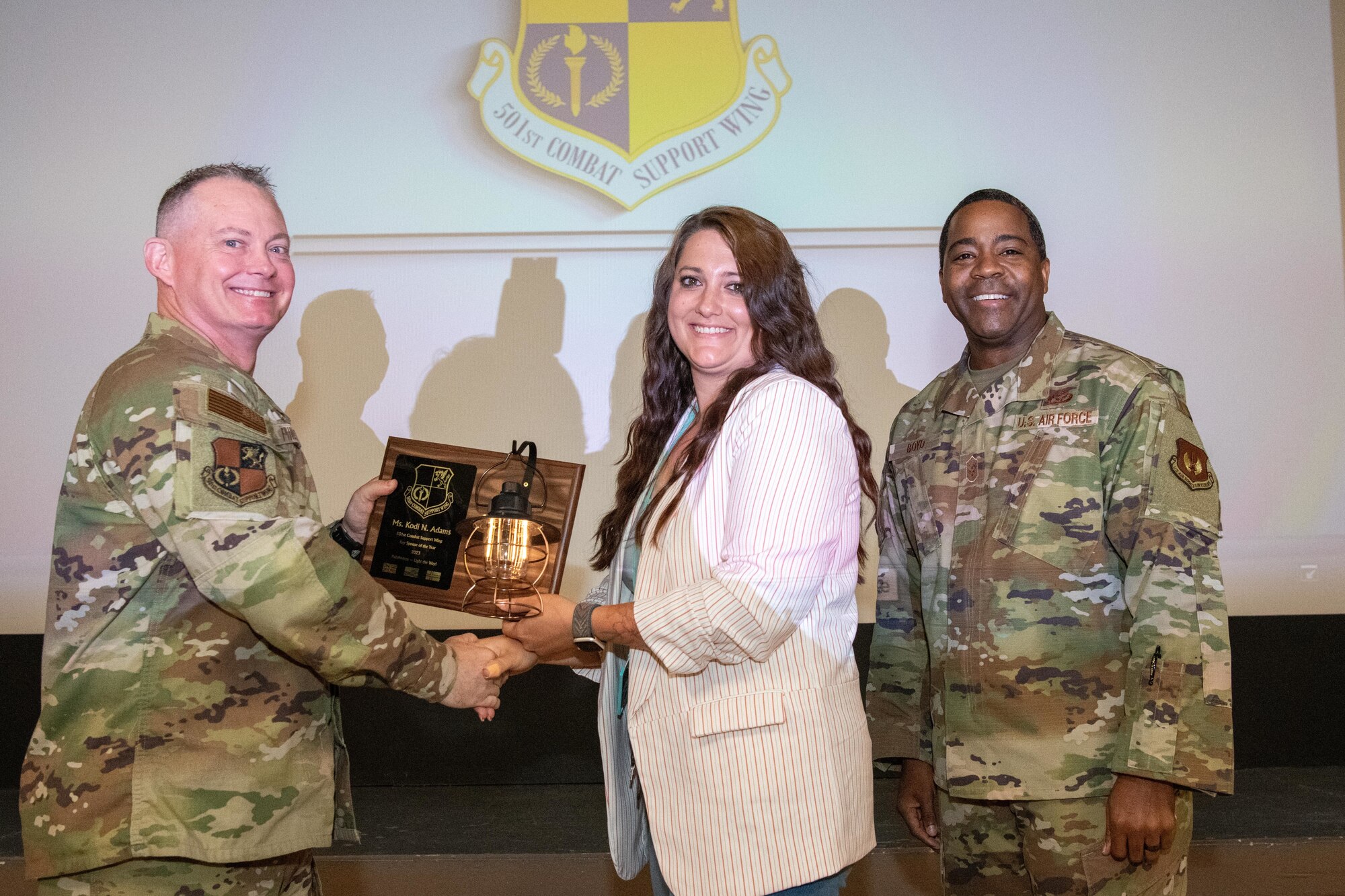 Command team presents award to winner