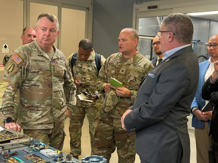 Army Senior Leaders Visit Tobyhanna, Praise Opportunities For Future ...