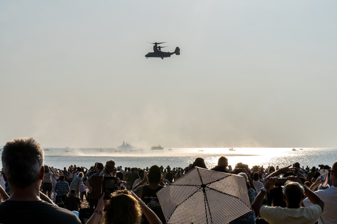 U.S. Marines with Marine Medium Tiltrotor Squadron 268 (Reinforced), Marine Rotational Force – Darwin 24.3, fly an MV-22B Osprey as part of the Mindil Beach flying display during Exercise Pitch Black 24 at Mindil Beach, Darwin, NT, Australia, July 18, 2024. Exercise Pitch Black 24 is the largest in the exercise’s 43-year history and brings together 20 participating nations, more than 140 aircraft from around the world, and over 4,000 personnel. Exercise Pitch Black 24 allows MRF-D 24.3’s Aviation Combat Element, VMM-268 (Rein.), to integrate MV-22B Ospreys and air-combat capabilities into a combined-joint setting in support of multinational objectives. (U.S. Marine Corps photo by Gunnery Sgt. Kassie McDole)