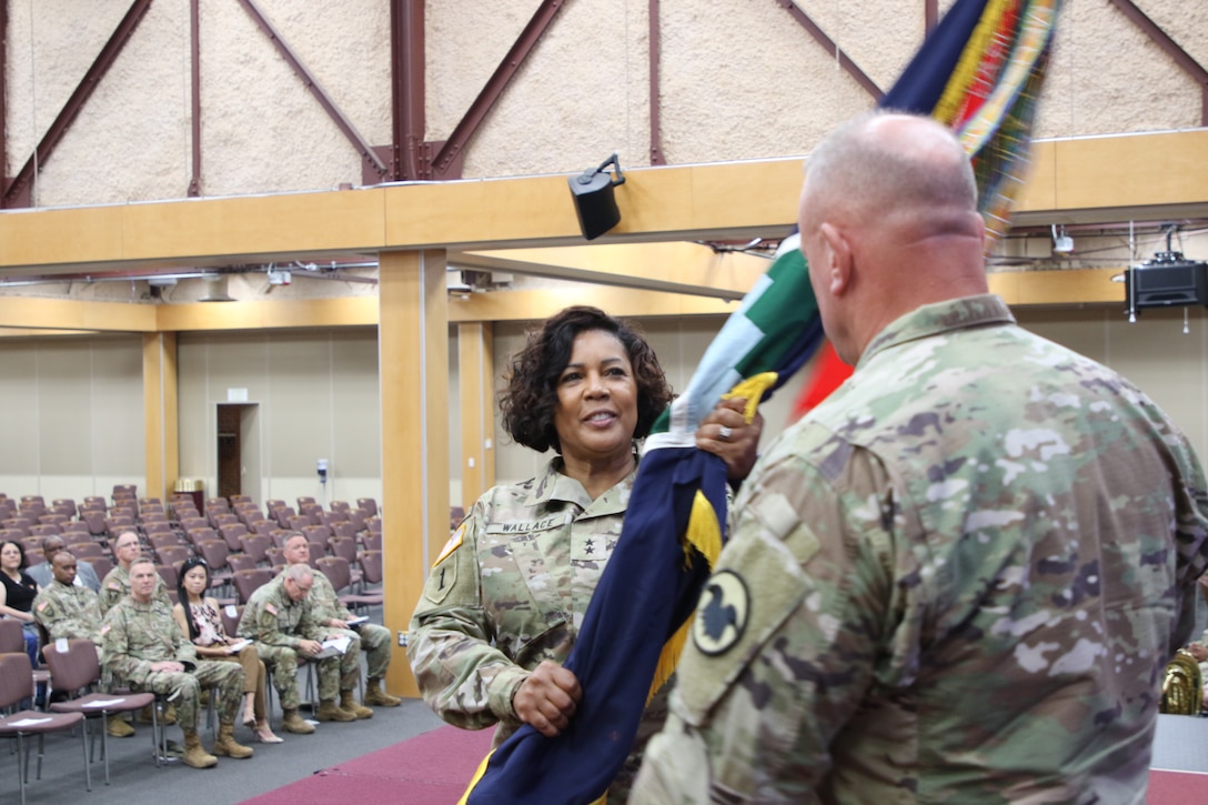 First female commanding general of U.S. Army Reserve’s 80th Training Command relinquishes unit colors