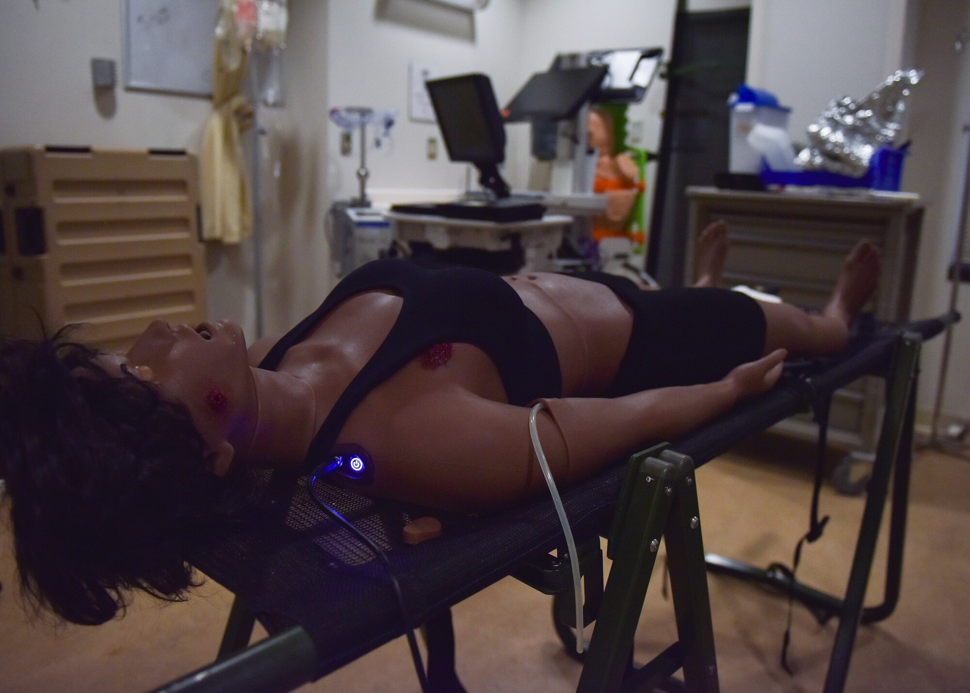Medical training manikin