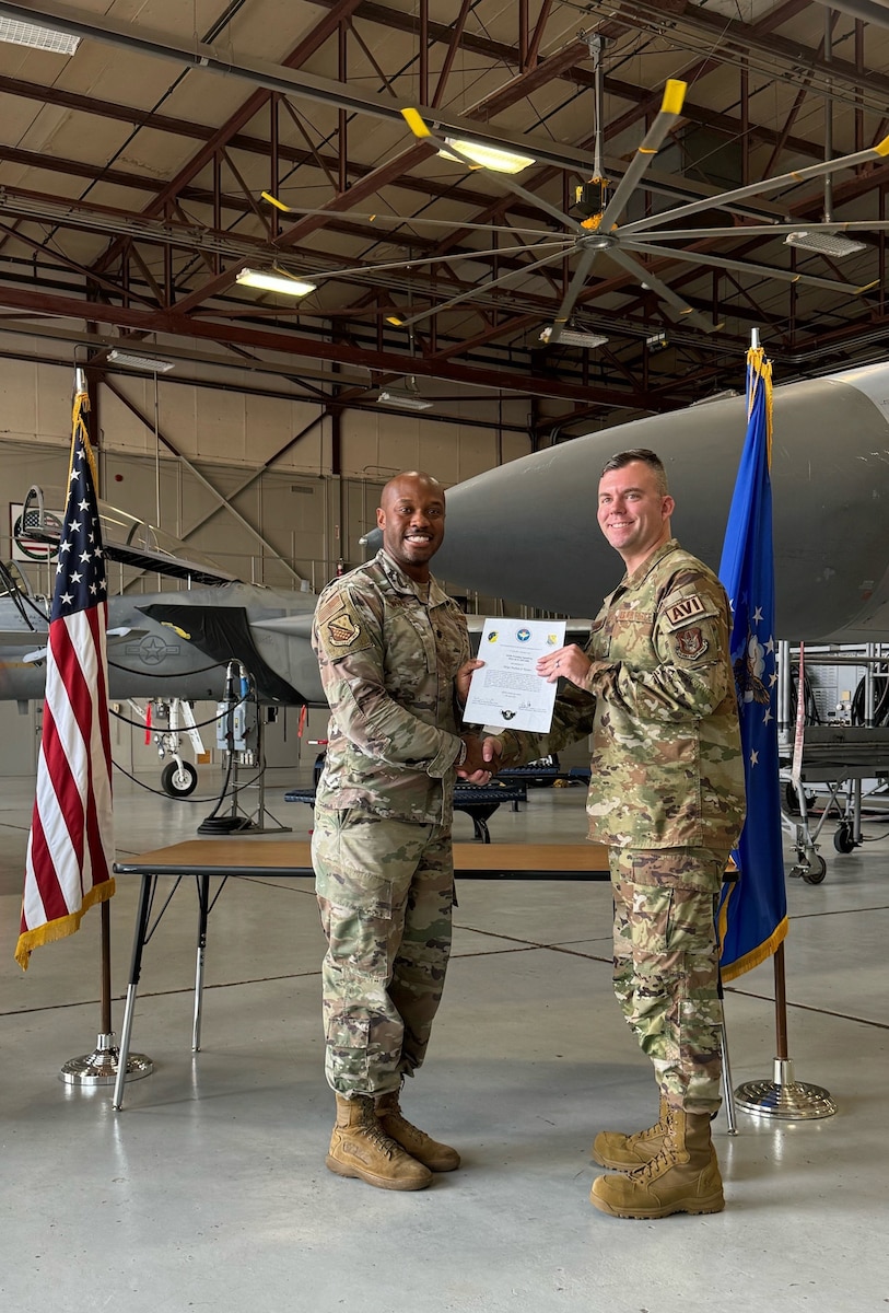 Charleston Reservist Earns Top Graduate Award for C-17 Flight Control Systems Course