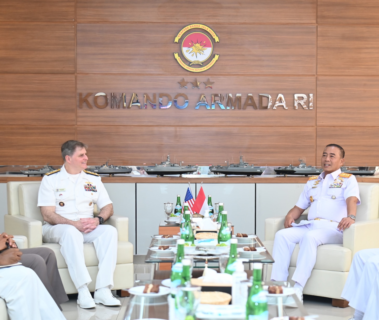 Commander, U.S. 7th Fleet, meets with Indonesian leaders > U.S. Pacific ...