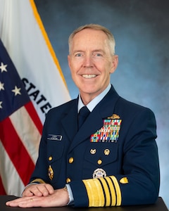 Admiral Kevin E. Lunday Official Photo