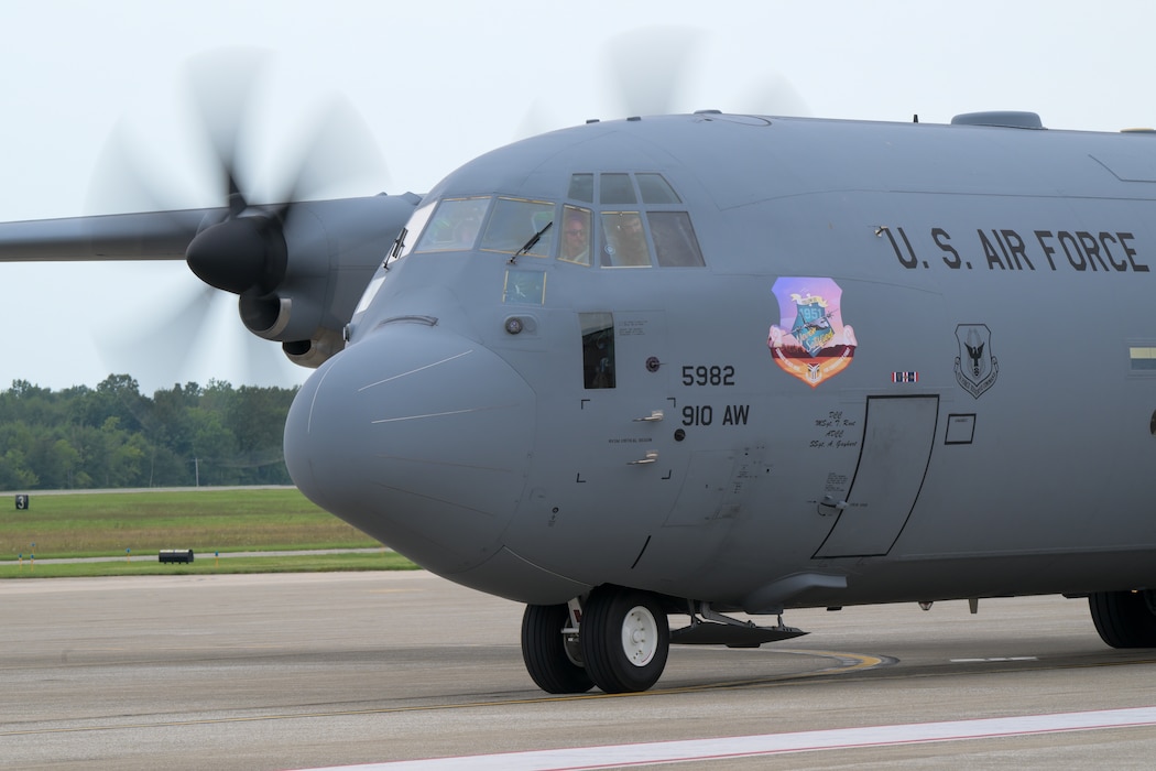 Aircrew members ready a C-130J Super Hercules aircraft for a tactical cargo offload at Youngstown Air Reserve Station, Ohio, Aug. 16, 2024, after its maiden flight as the 910th Airlift Wing's newest aircraft.