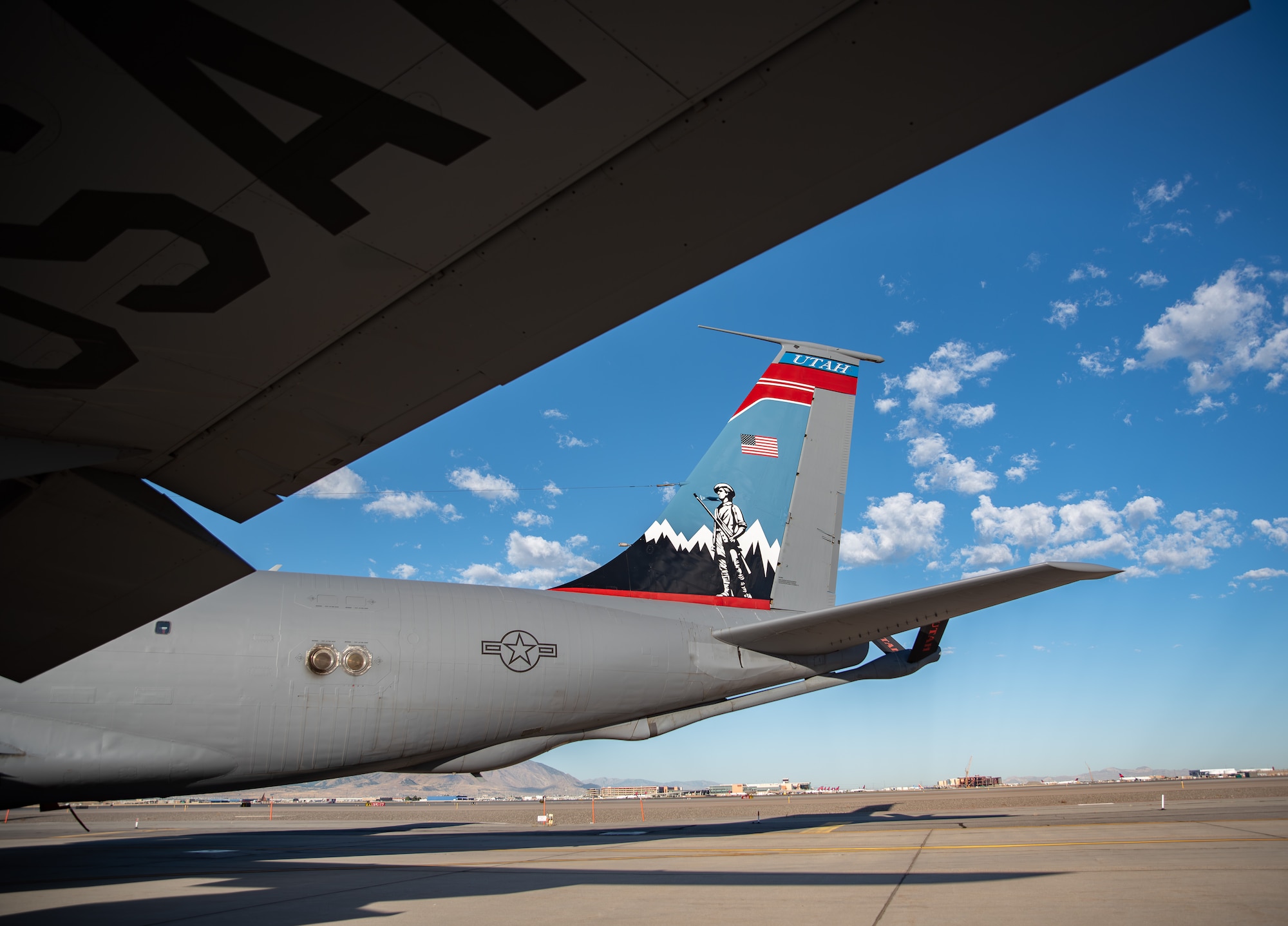 KC135 New Tail Flash Art
