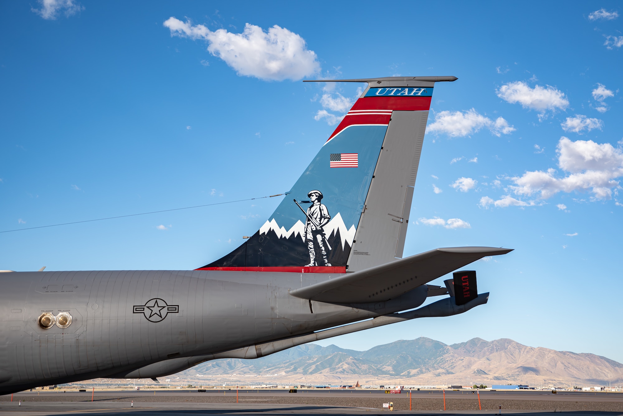 KC135 New Tail Flash Art