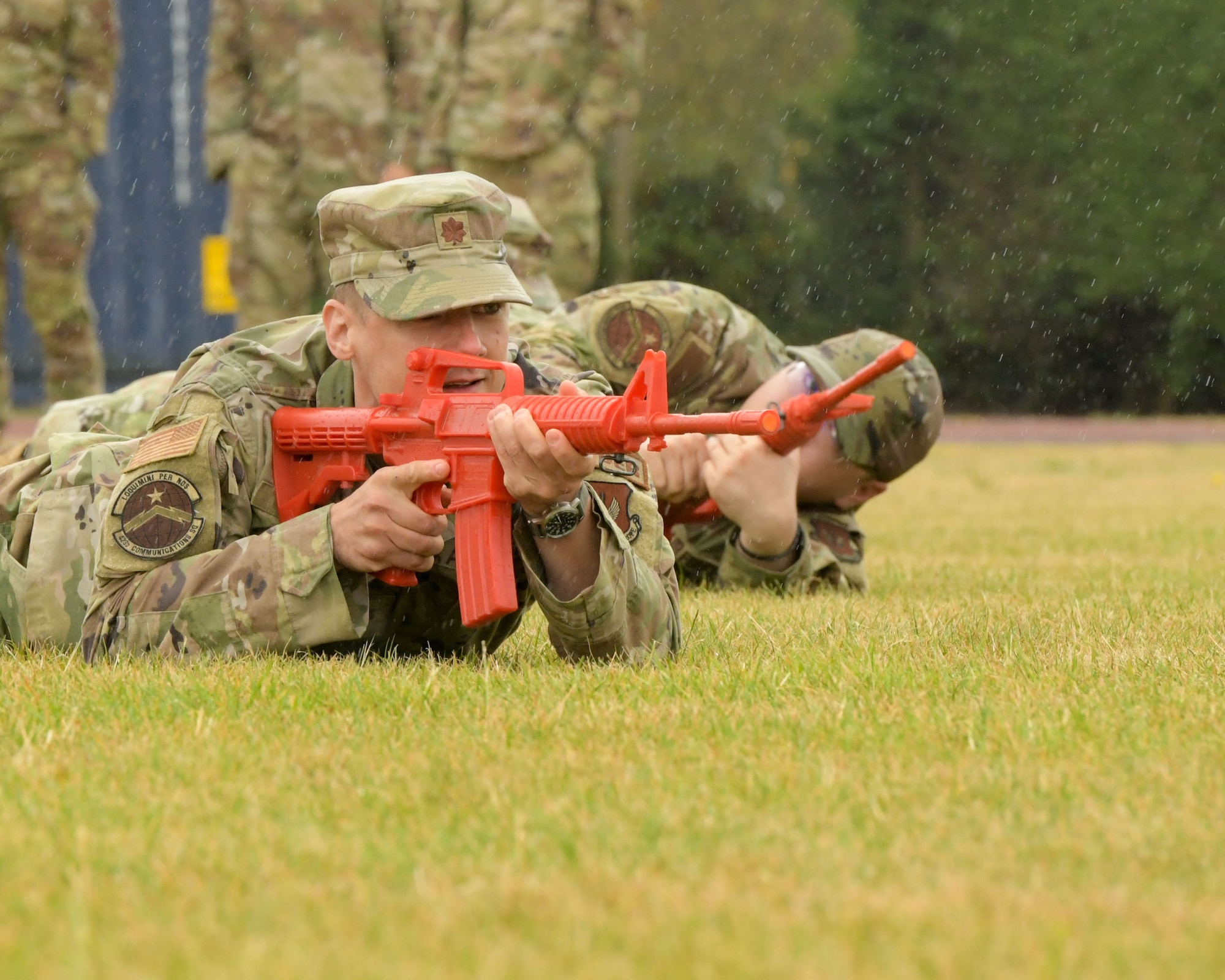 Pathfinders demonstrate battlefield
movement skills during Ready Airman
Training.