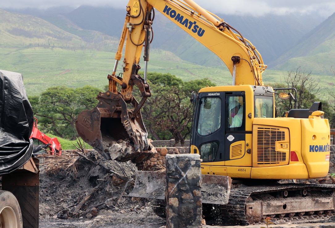 A U.S. Army Corps of Engineers contractor removes debris from a residence in Lahaina, Hawai‘i, Feb. 1. USACE is overseeing the debris removal mission under a Federal Emergency Management Agency mission assignment, which is part of a coordinated effort with the Hawai‘i Emergency Management Agency, Maui County and the U.S. Environmental Protection Agency to clean up areas of the island affected by the Aug. 8, 2023, wildfires.

(Photo by Erin Jimenez)