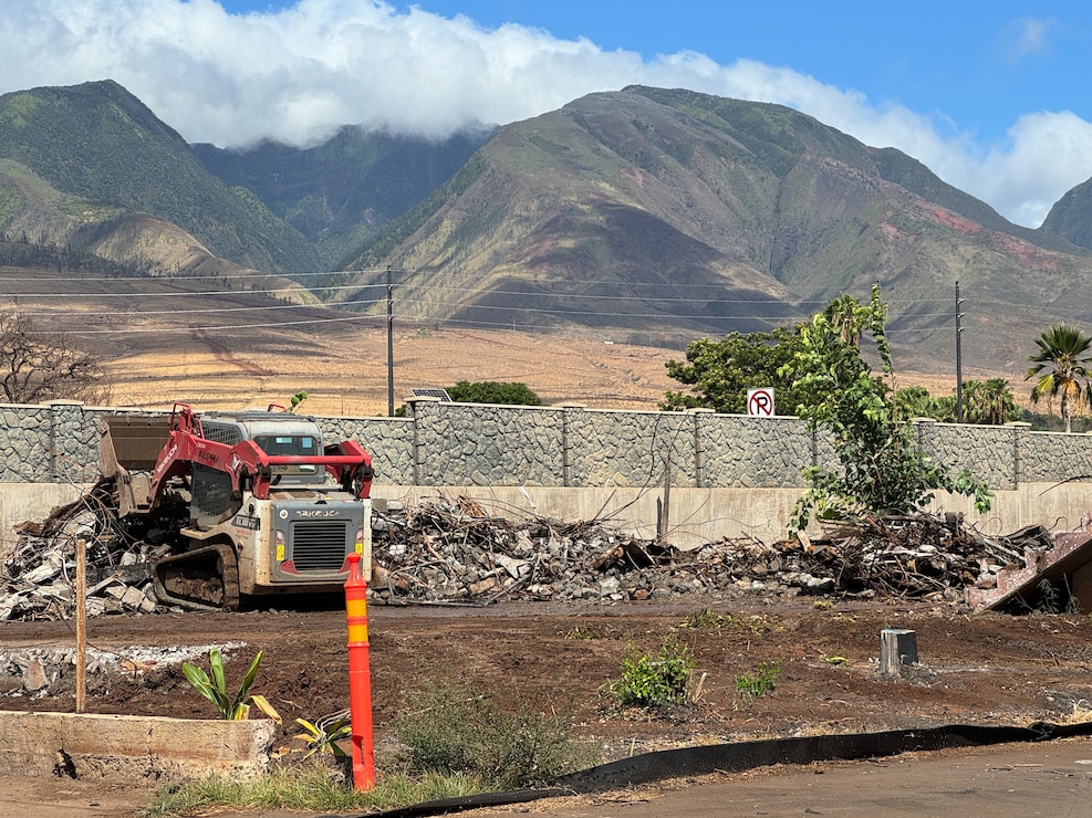 A debris crew works on the final multi-unit residential property, The Spinnaker condominiums, in Lahaina, Hawaii, as part of the U.S. Army Corps of Engineers’ debris removal program, August 26, 2024. The completion of all residential debris removal is expected in the coming weeks, marking significant progress just weeks after the one-year anniversary of the August 2023 wildfires. (U.S. Army Corps of Engineers photo by Susan Lee)