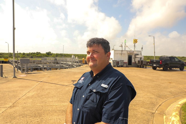 Deshotels began working as a district summer hire in 1999 and began his full-time career with SWG in 2004.
“I started out as a lock operator at the Colorado River Locks (CRL),” Deshotels said. “I was a lock operator for five years and got promoted to maintenance mechanic.”
Deshotels worked as a maintenance mechanic there for 12 years before he transferred to the BRFG to take over the Lockmaster role.