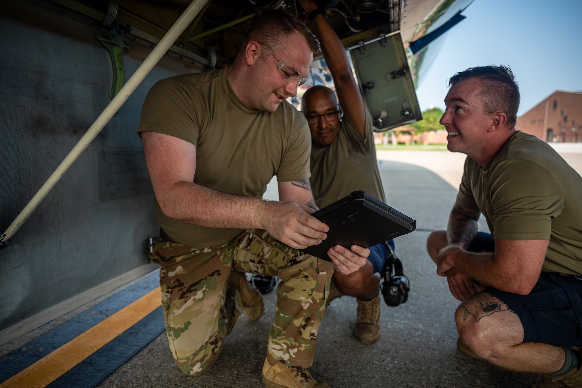 Maintainers from the 932nd Airlift Wing’s 932nd Aircraft Maintenance Squadron are hosting their active-duty counterparts from the 89th Maintenance Group, Andrews AFB in a total force integration training affair.