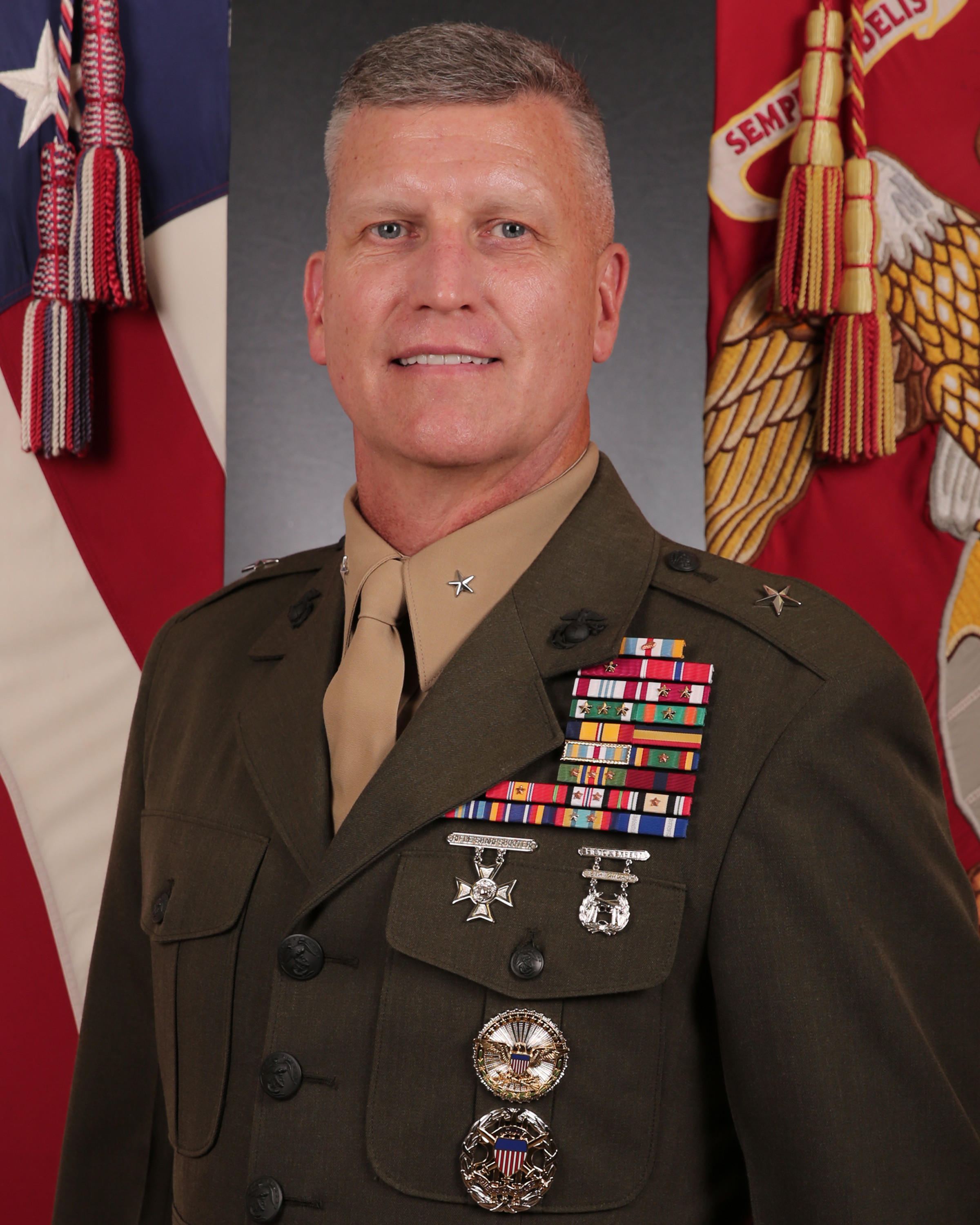 大学生 割引 米海兵隊大学長／海兵隊教育コマンド司令官（准将）チャレンジ その他