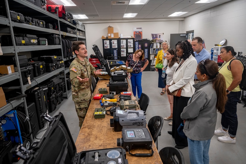 Civil leaders tour Connecticut National Guard facilities, flies Connecticut’s skies