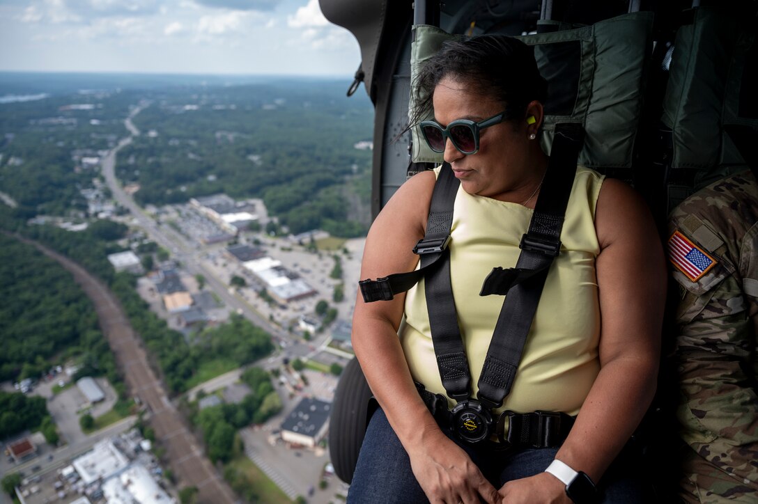 Civil leaders tour Connecticut National Guard facilities, flies Connecticut’s skies