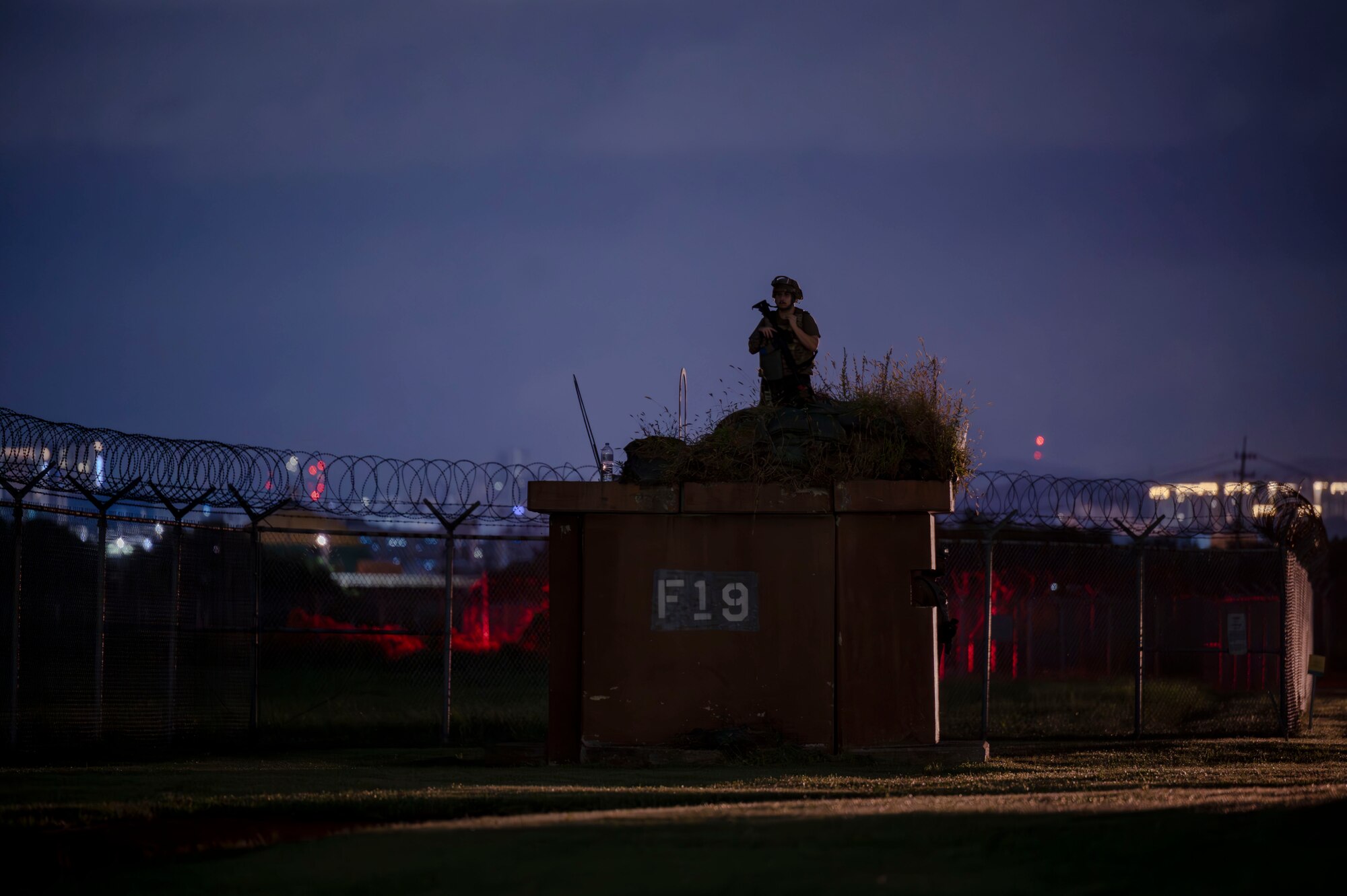 A U.S. Airman assigned to the 51st Security Forces Squadron protects an entry point during Ulchi Freedom Shield 24, at Osan Air Base, Republic of Korea, Aug. 22, 2024. Training events like UFS 24 demonstrate the U.S.’s commitment to building a robust defense posture to defend the people of the ROK against a spectrum of security threats and reinforce regional stability within the U.S. Indo-Pacific Command. (U.S. Air Force photo by Senior Airman Sabrina Fuller-Judd)