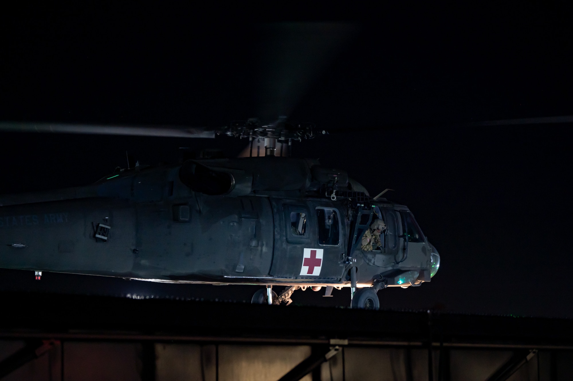 A UH-60 Black Hawk MedEvac helicopter lands at the HonorHealth Scottsdale Osborn Medical Center helipad in Scottsdale, Ariz., Nov. 14, 2024, during Exercise Desert Hammer 25-1. Through joint and multinational collaboration, Desert Hammer tests the ability of over 700 participants and 131 aircraft to operate, defend, and sustain airbases under austere conditions. (U.S. Air Force photo by Tech. Sgt. Tyler J. Bolken)