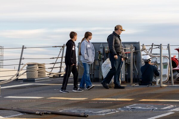 USS Russell Welcomes Families and Students for a Day at Sea