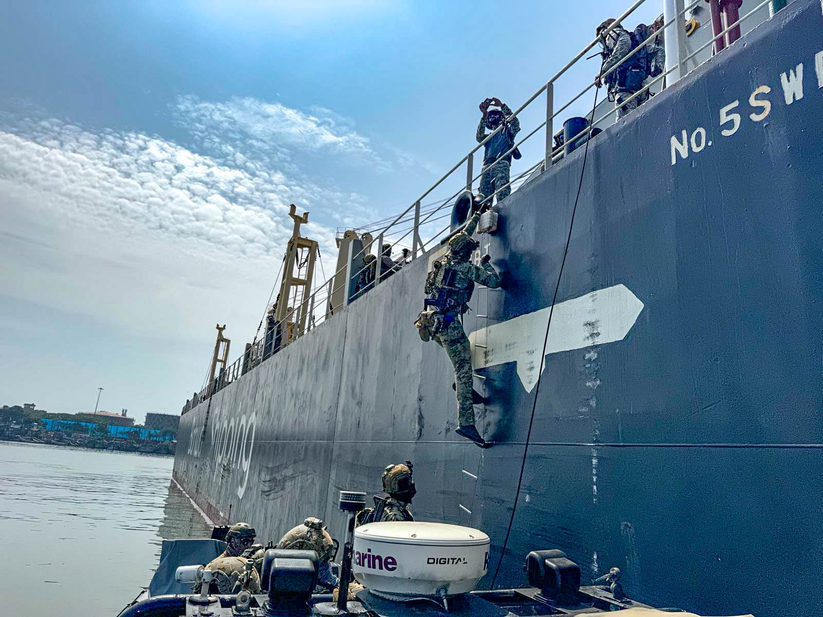 U.S. Naval Special Warfare operators and Indian Marine Commando Force (MARCOS) conduct operations training during Exercise SANGAM 2024 in Goa, India, Nov. 25, 2024.