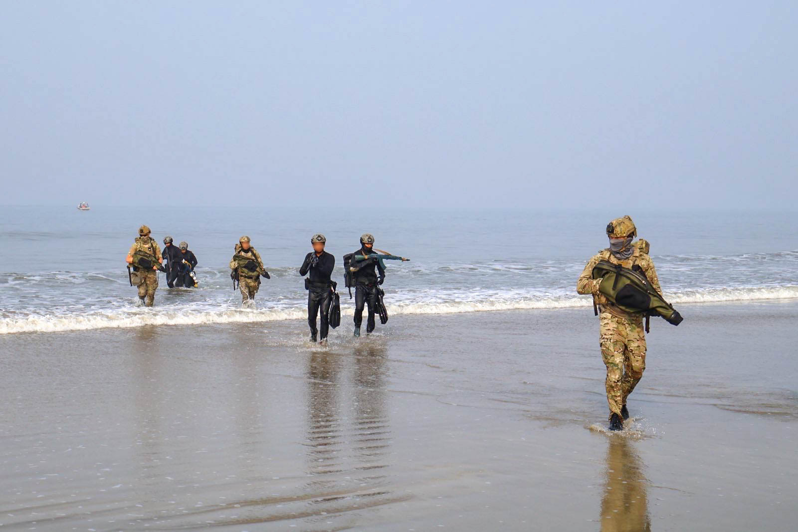 U.S. Naval Special Warfare operators and Indian Marine Commando Force (MARCOS) conduct operations training during Exercise SANGAM 2024 in Goa, India, Nov. 25, 2024.