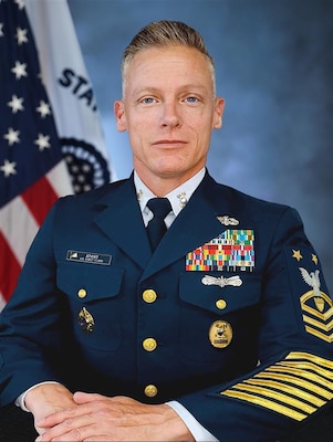 The official portrait for the MCPO-CGR William B. Adams