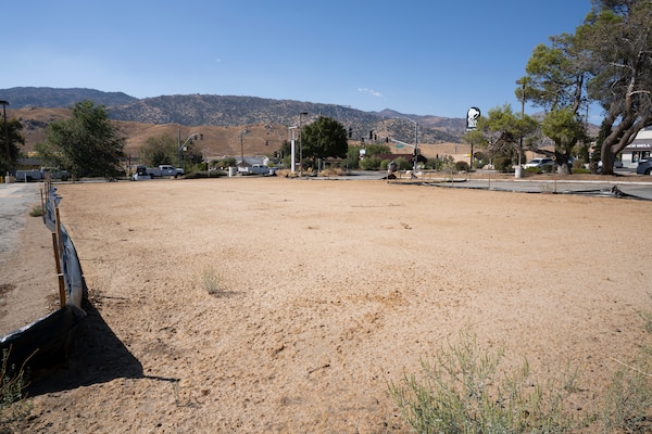 visitor center, construction, contract, Lake Isabella