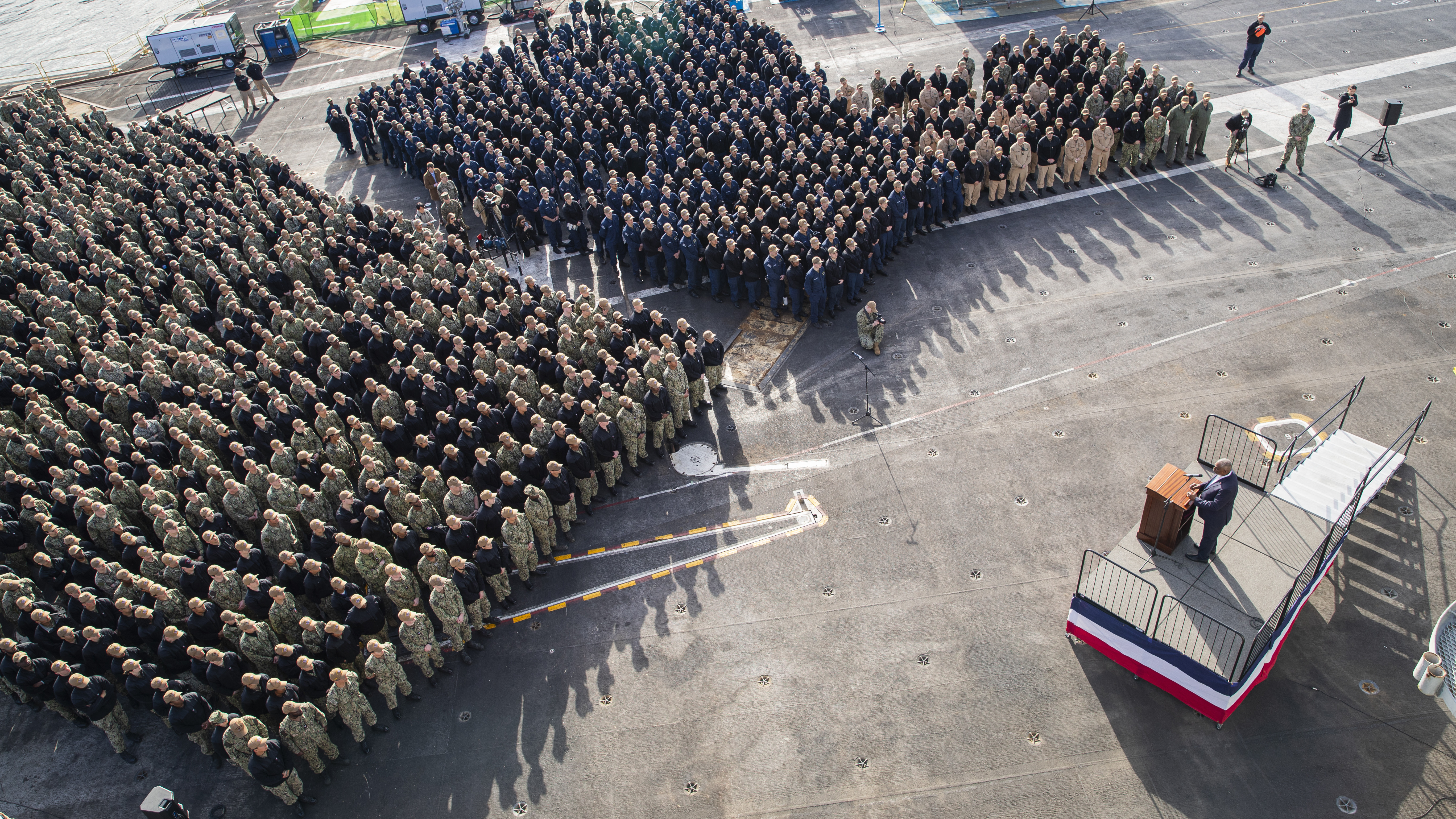 SECDEF Speaks to CVN73 All Hands