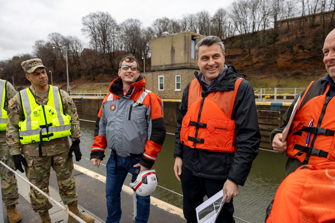 Maj. Gen. Mark Quander, the U.S. Army Corps of Engineers Great Lakes and Ohio River Division commander, and Christy Jones, the division’s acting regional programs director, visit the Pittsburgh District.