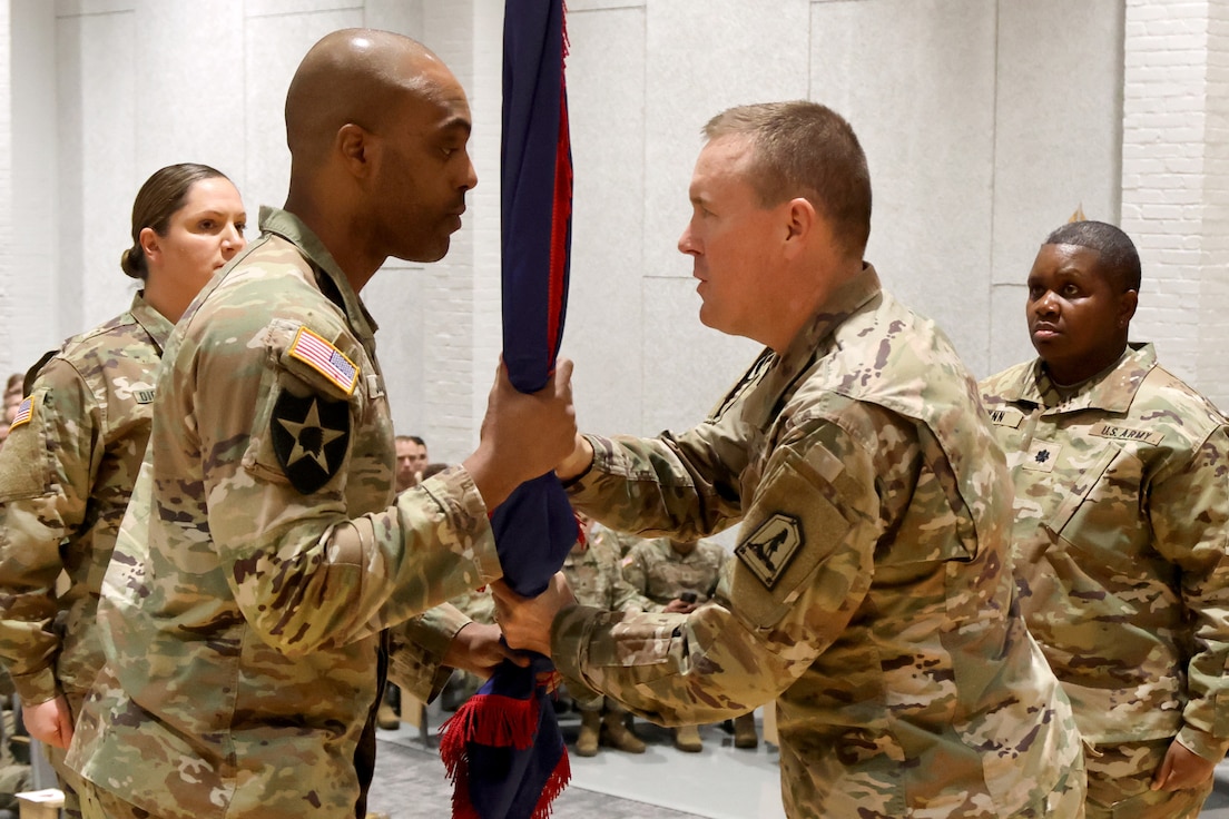 Johnson succeeds Wynn as Recruiting and Retention Battalion commander