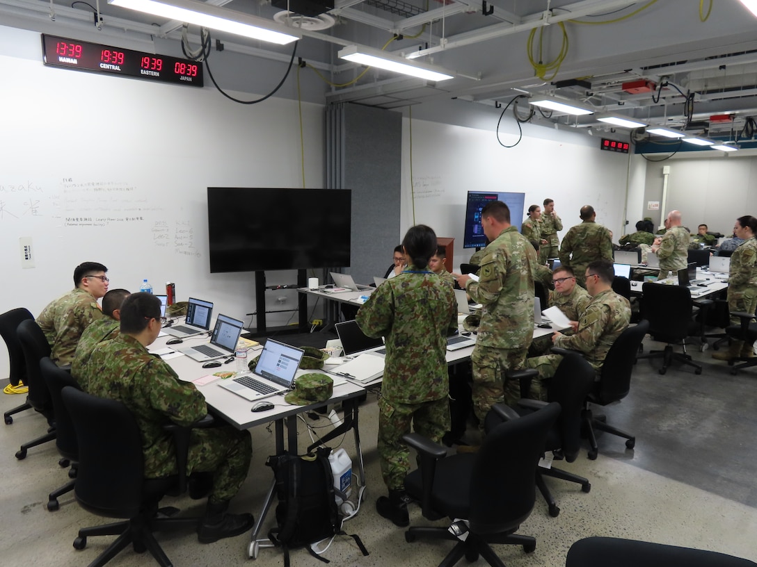 3MDEB Cyber Soldiers with Japanese partners during the Keen Sword 25 Cyber range at Sagami Depot, Japan. Keen Sword 25 took place from October 23 to November 1, 2024. (U.S. Army photo by 2nd Lt. Lucas Bires).