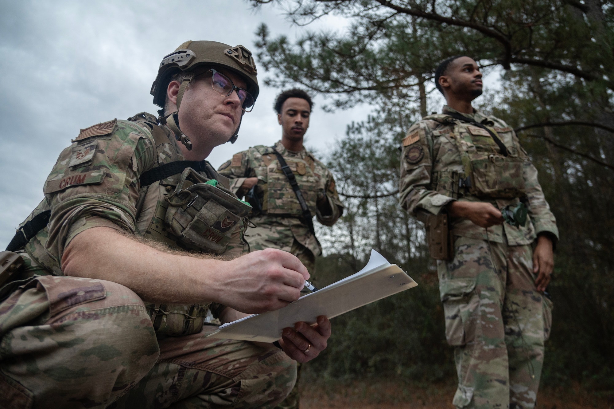 Airmen conduct range card training.
