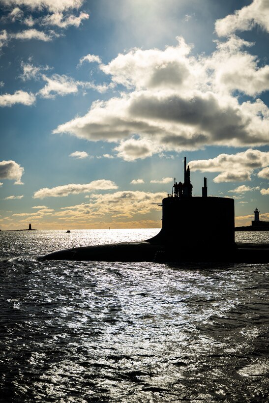 The Virginia-class attack submarine USS Texas (SSN 775) departs Portsmouth Naval Shipyard to conduct sea trials after receiving critical repairs and system upgrades vital to extending the submarine’s service life and ensuring the Navy’s long-term fleet readiness.